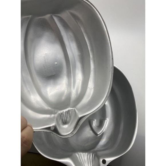Vintage 1995 Wilton Baking Halloween Pumpkin Jack O Lantern Stand 3D Cake Pan - Picture 9 of 9
